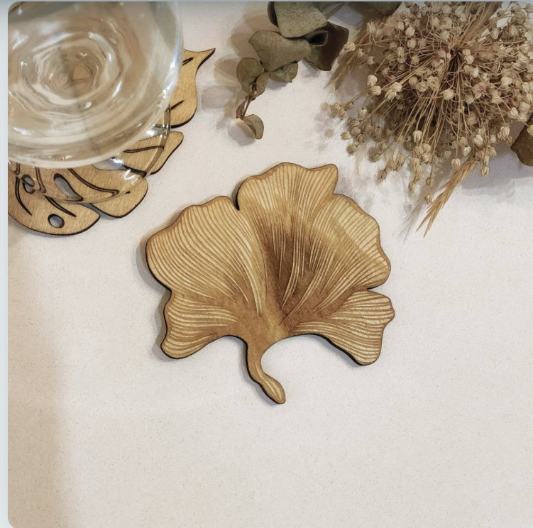 Hollow Leaves Wooden Coaster Kitchen Anti-scald Non-slip Placemat Dining Table