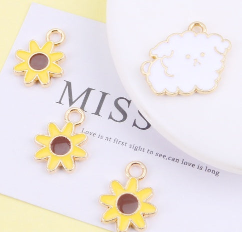 Keychain Accessories Cute Flower Clothes Accessories Badge Ornaments